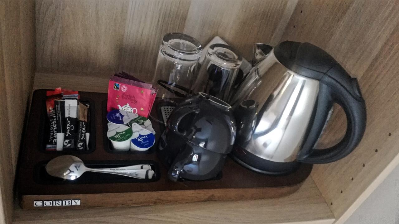 茂内酒店 罗姆福特 外观 照片